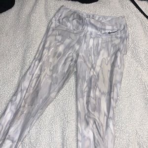 Selling NIKE Dri-fit quarter length leggings! Size M